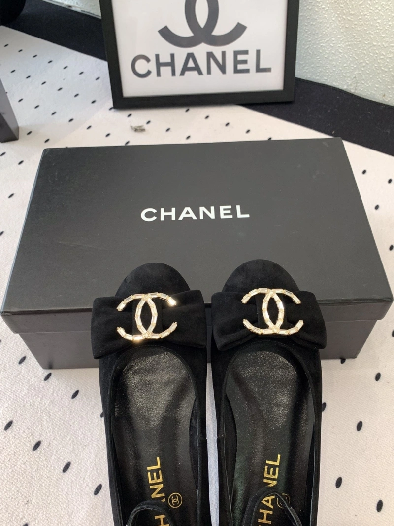 Classic Chxnxl Flat Shoes 126360
