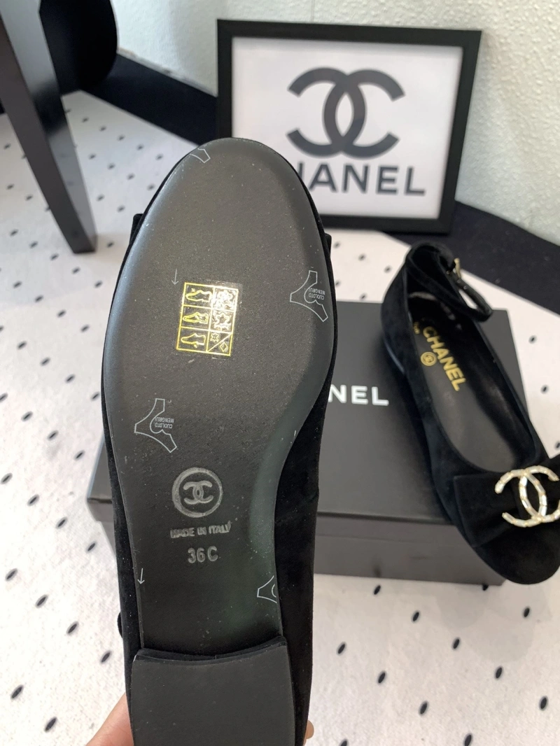 Classic Chxnxl Flat Shoes 126360