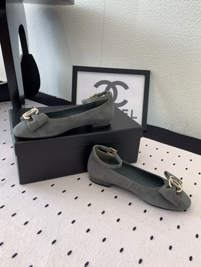 Bold Chxnxl Flat Shoes 126343