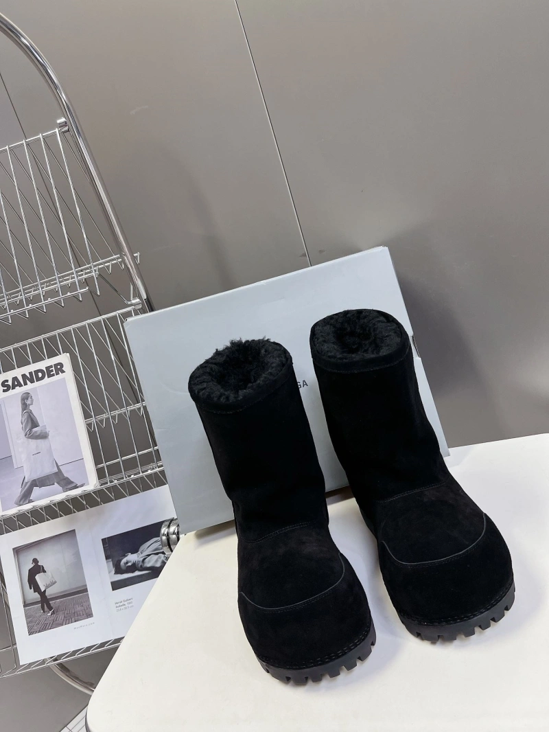 Bold Bxlxnciaga Boots 109732