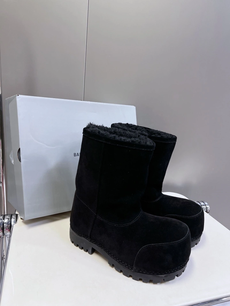 Bold Bxlxnciaga Boots 109732