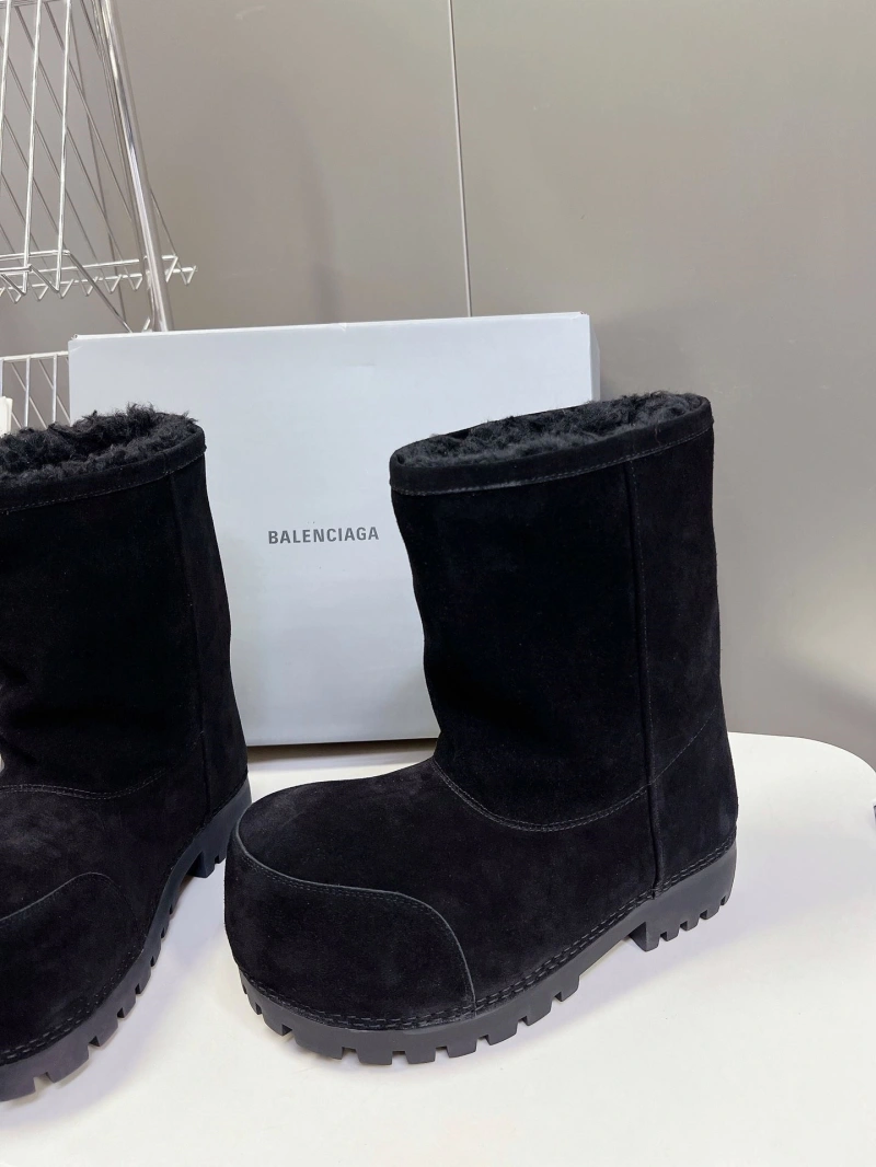 Bold Bxlxnciaga Boots 109732
