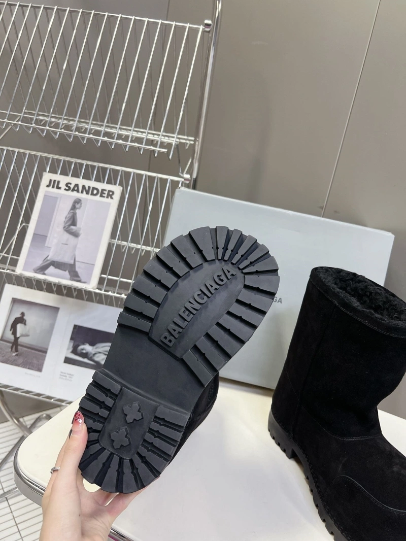 Bold Bxlxnciaga Boots 109732