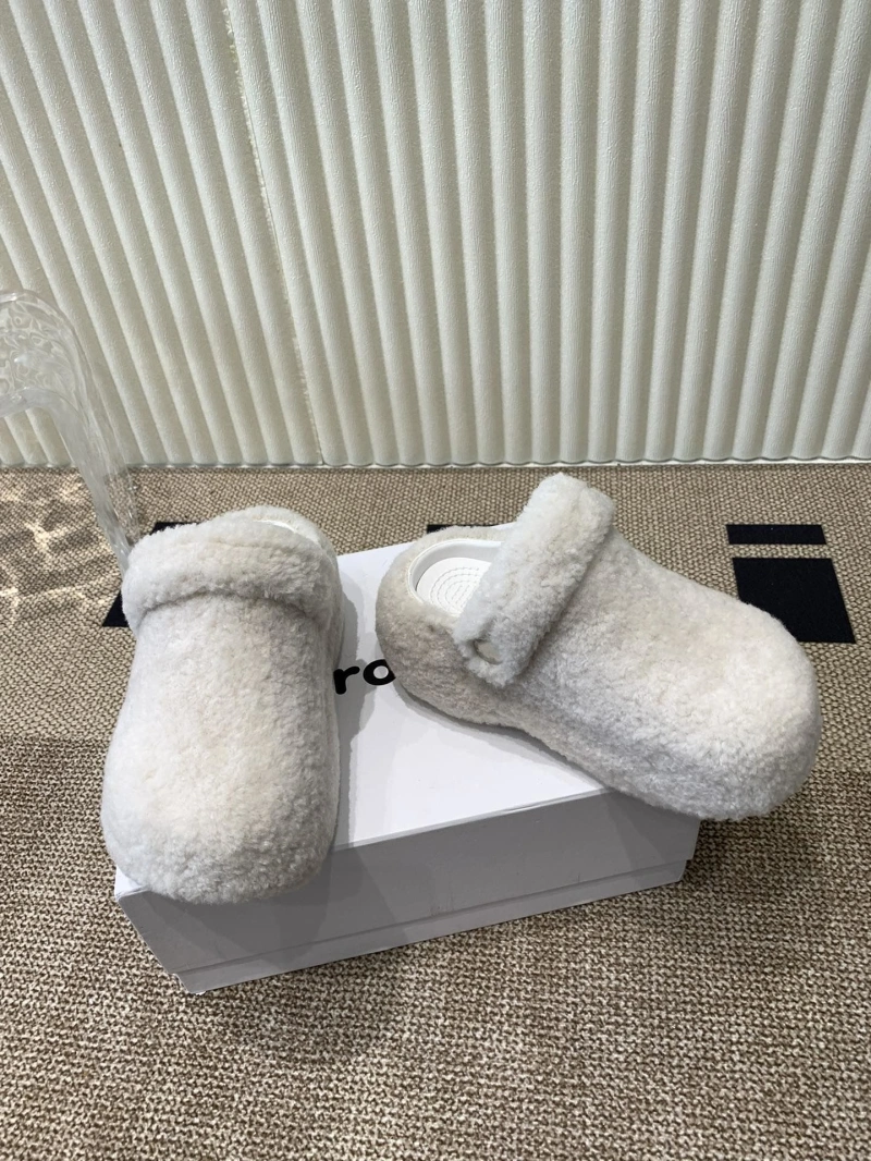 Bold Othxr Slippers 214936