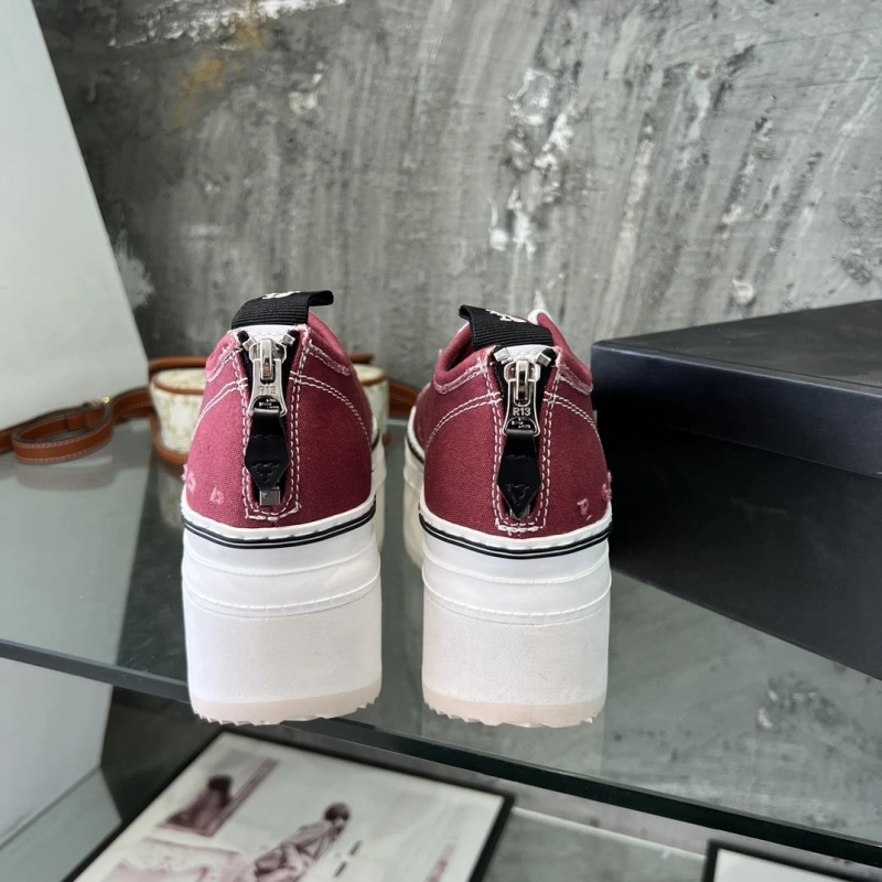Lightweight Othxr Sneakers 214692