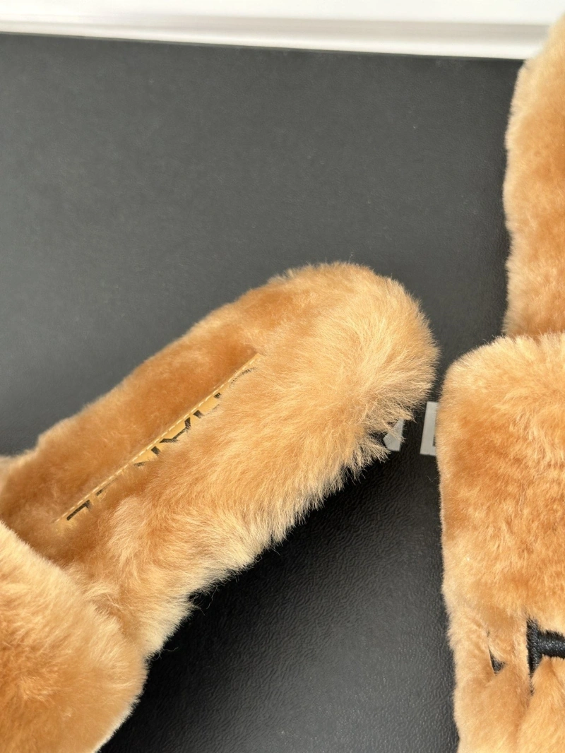 Chxnxl Slippers EyeCatching 126144