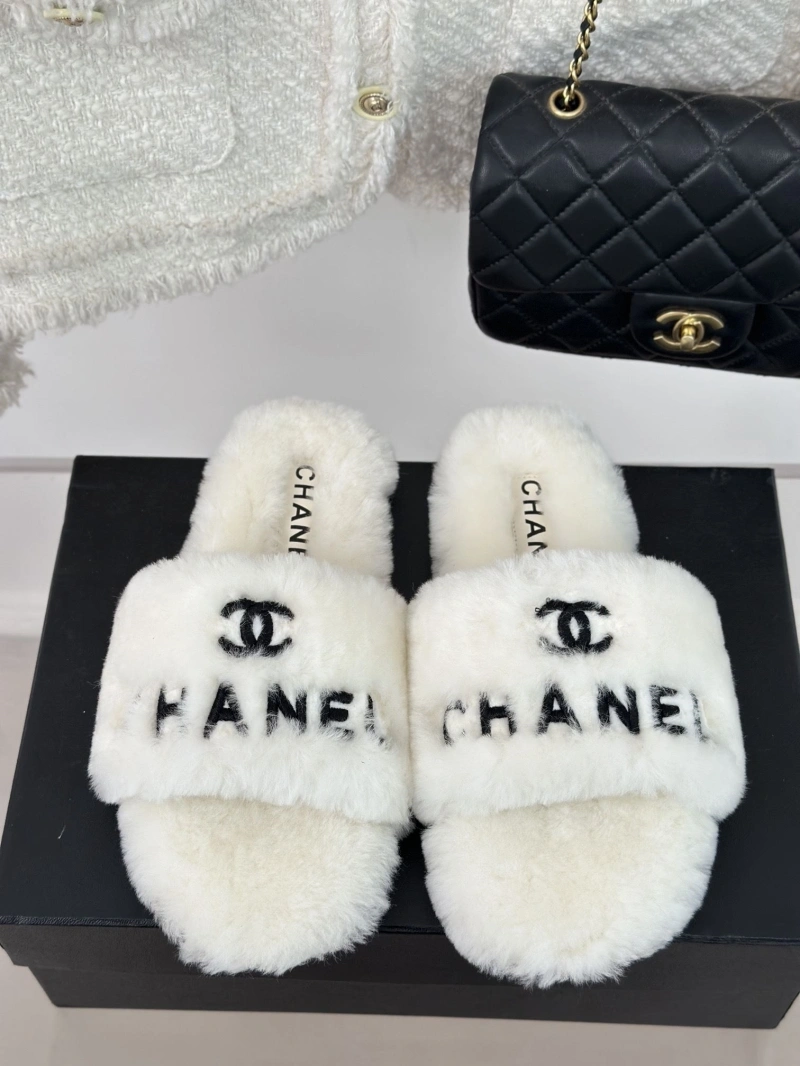 UrbanStyle Chxnxl Slippers 126166