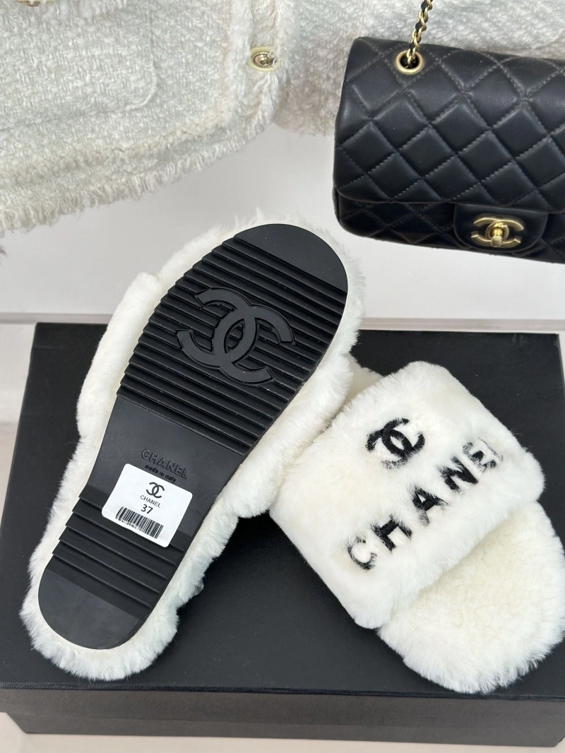 UrbanStyle Chxnxl Slippers 126166