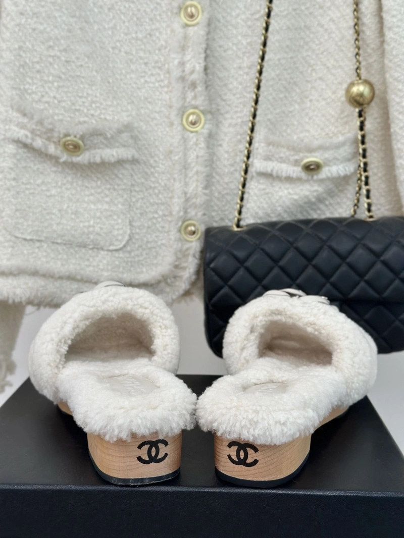 HighQuality Chxnxl Slippers 126163