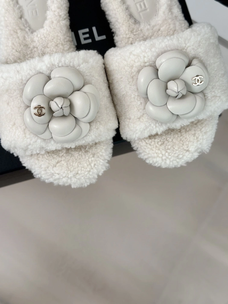 HighQuality Chxnxl Slippers 126163