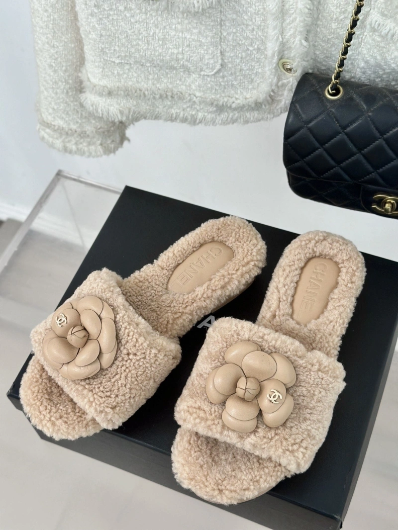 Chxnxl Slippers Vibrant 126147