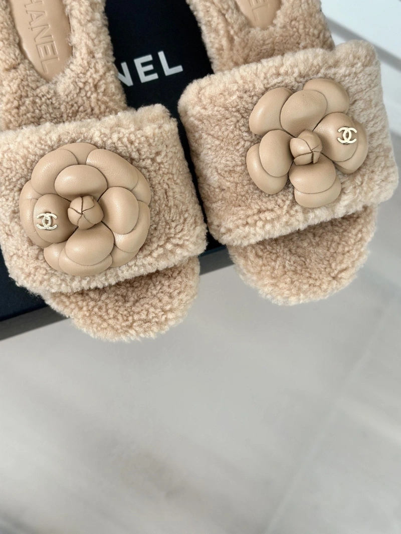 Chxnxl Slippers Vibrant 126147
