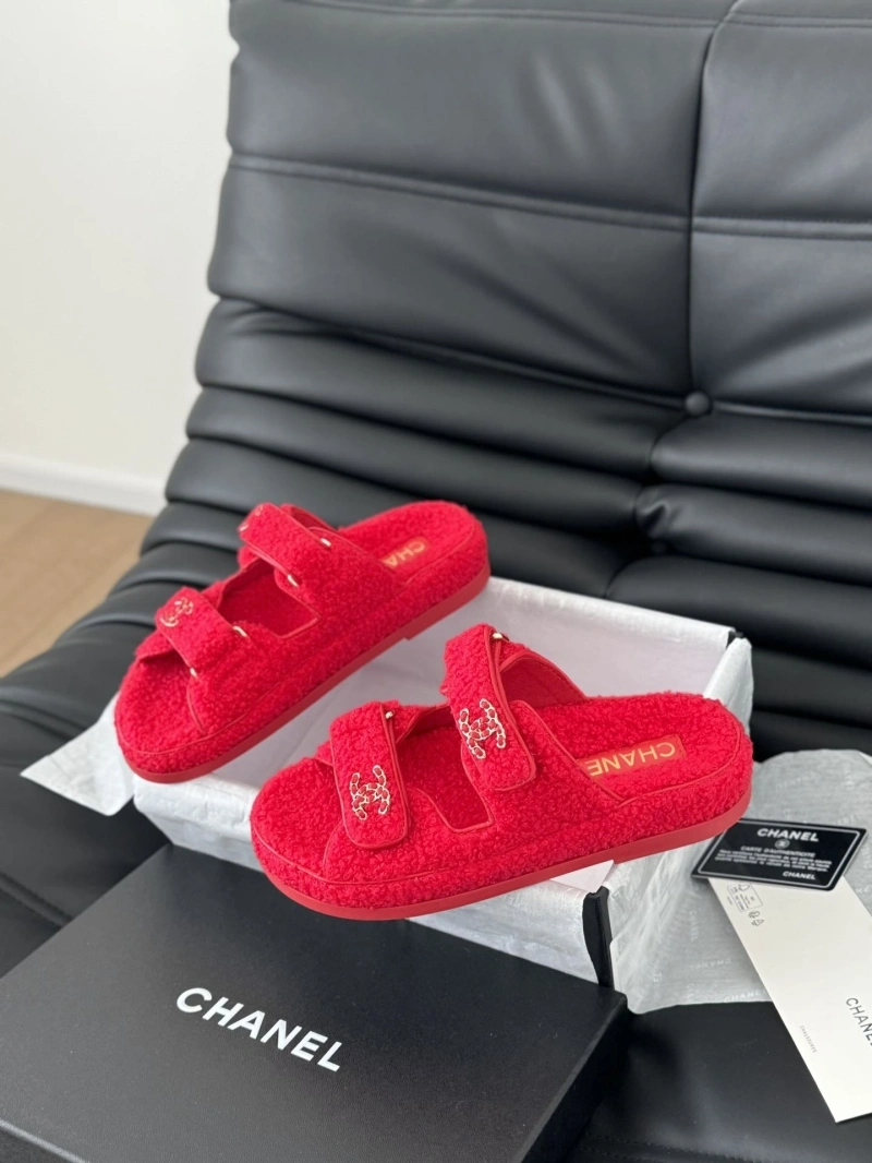 WellDesigned Chxnxl Sandals 126257