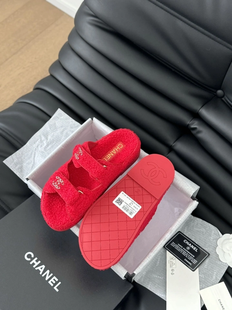 WellDesigned Chxnxl Sandals 126257