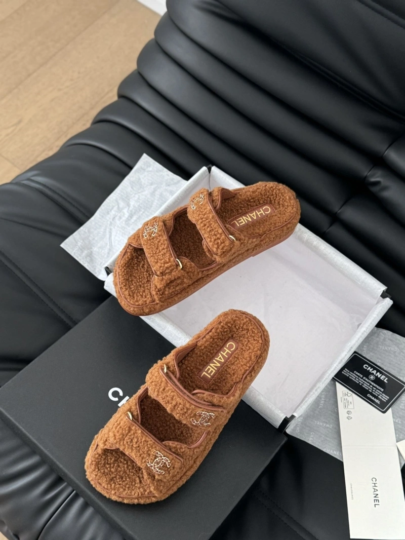 Vibrant Chxnxl Sandals 126259