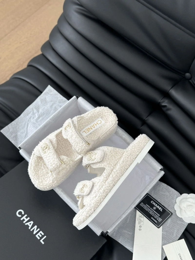 Vibrant Chxnxl Sandals 126251