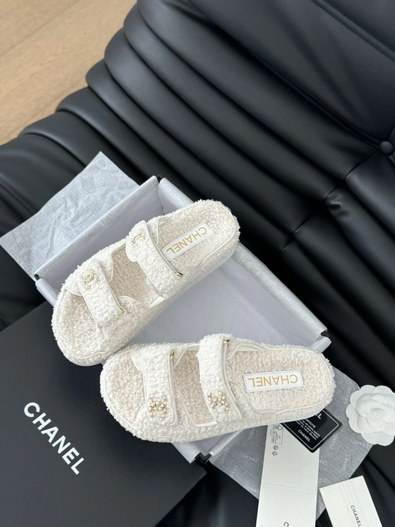 Vibrant Chxnxl Sandals 126251