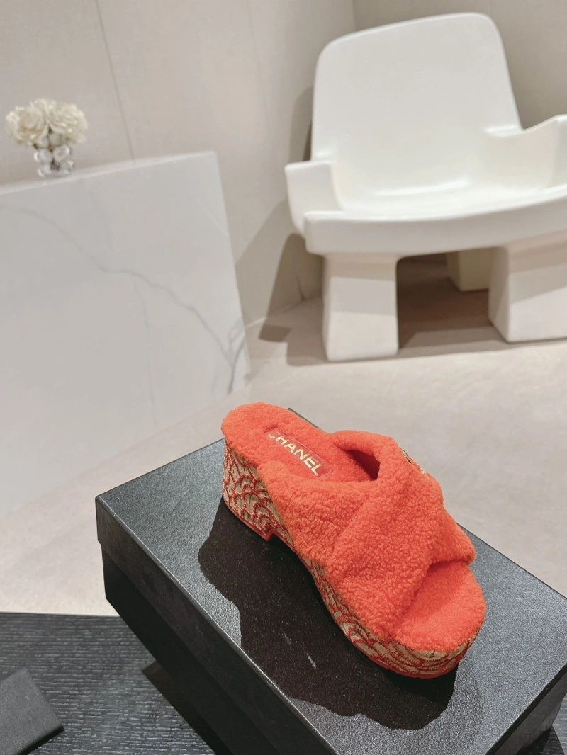 Resilient Chxnxl Slippers 126130