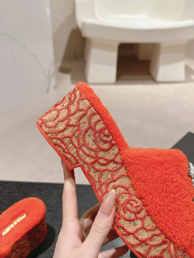 DailyWear Chxnxl Slippers 126123