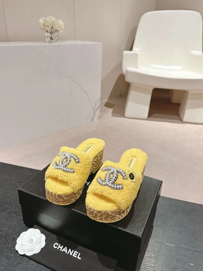 Trendy Chxnxl Slippers 126122