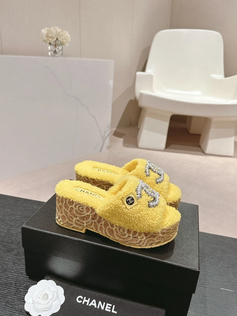Trendy Chxnxl Slippers 126122