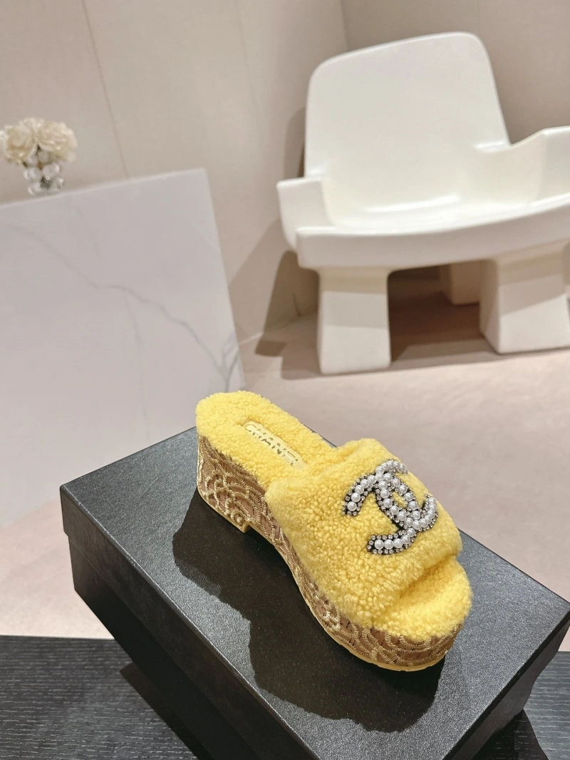 Trendy Chxnxl Slippers 126122