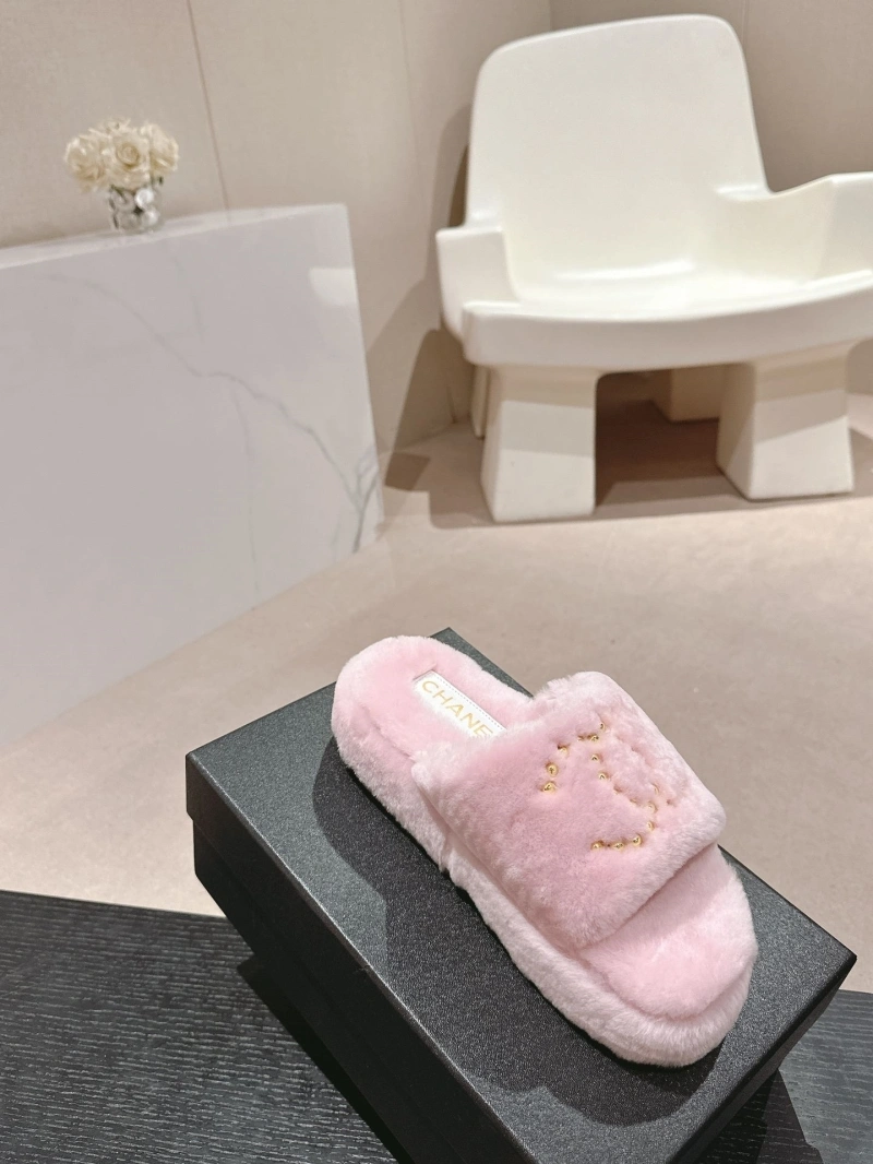 Bold Chxnxl Slippers 126120