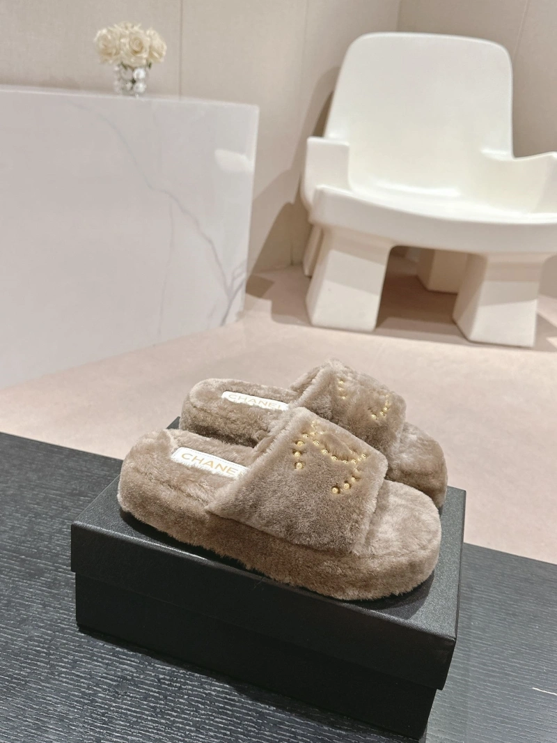 Affordable Chxnxl Slippers 126115