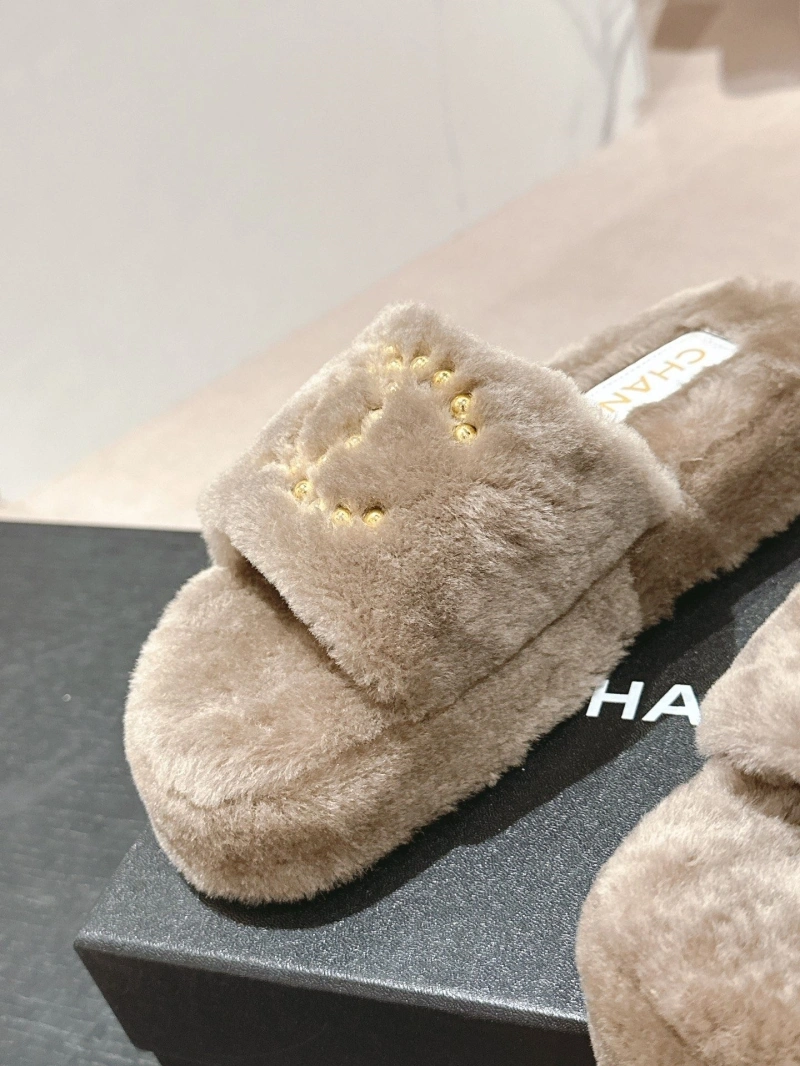 Affordable Chxnxl Slippers 126115