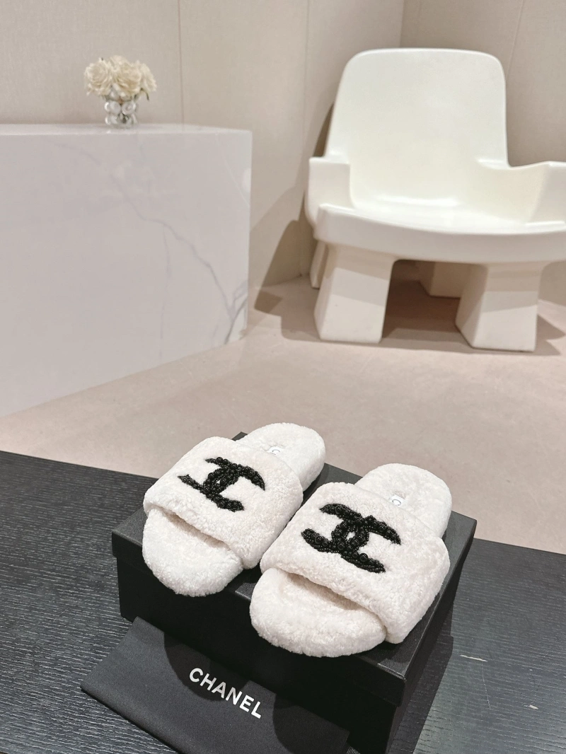 Affordable Chxnxl Slippers 126114