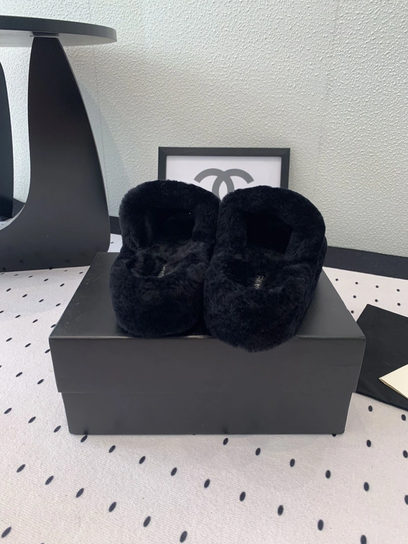 EasyMatch Chxnxl Slippers 126100