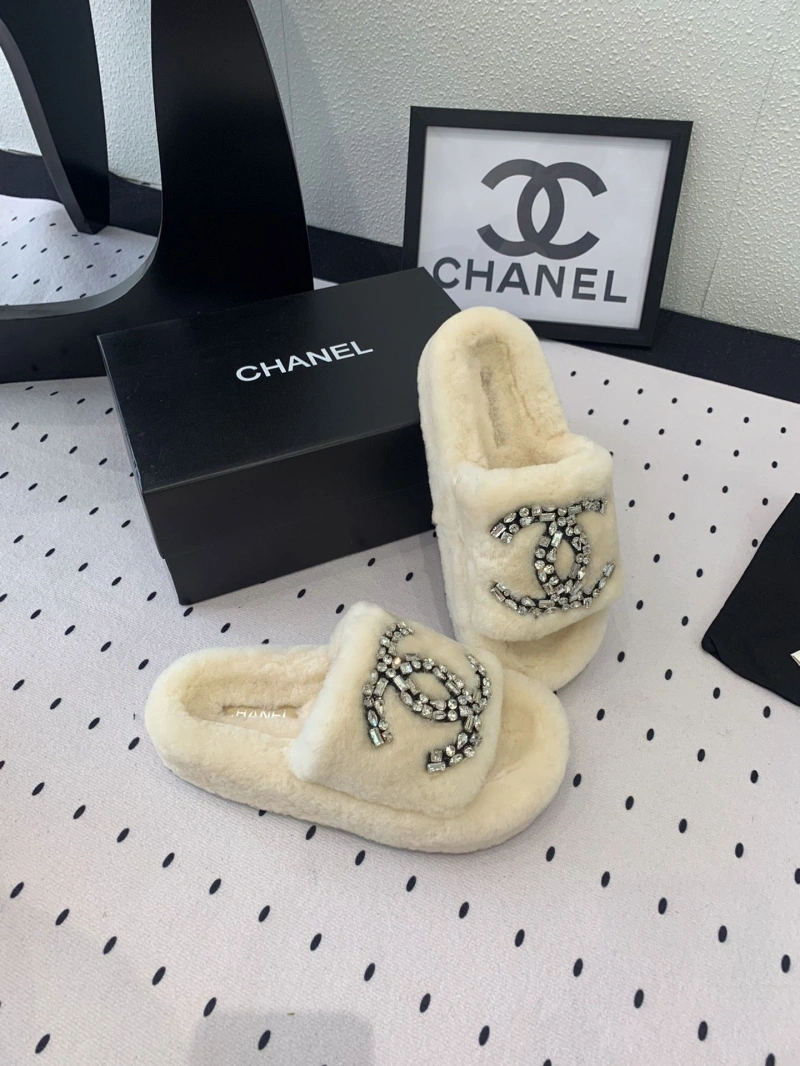 Compact Chxnxl Slippers 126102