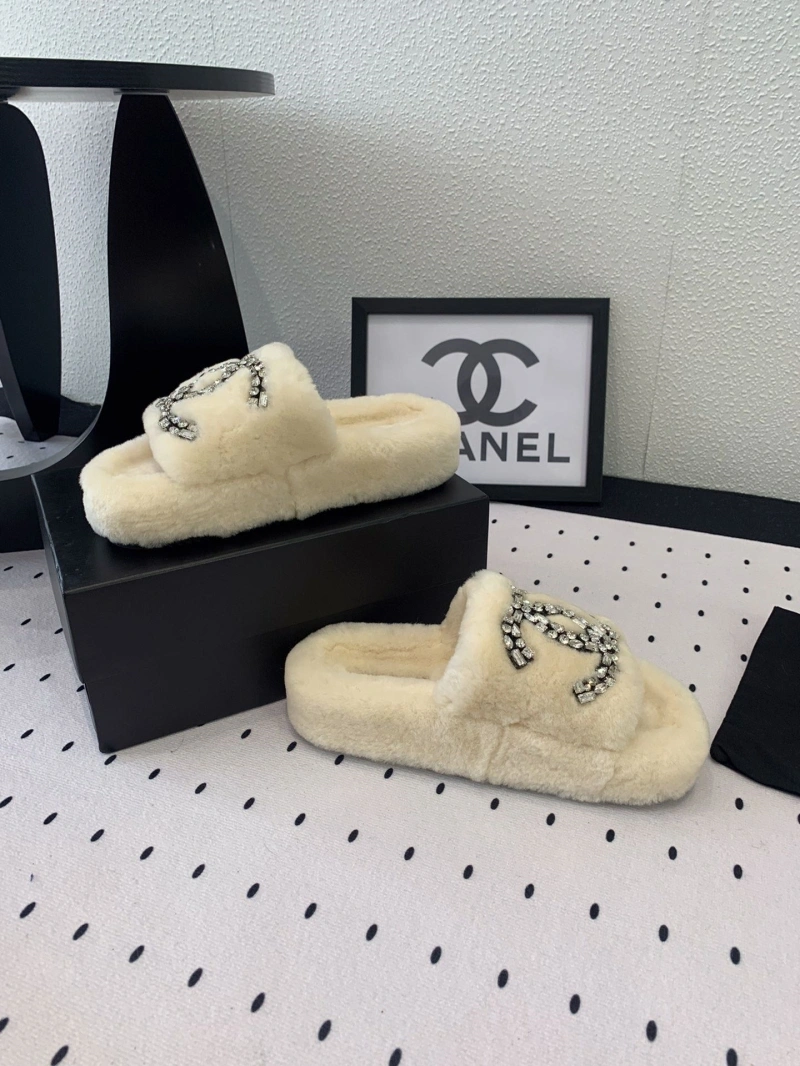 Compact Chxnxl Slippers 126102