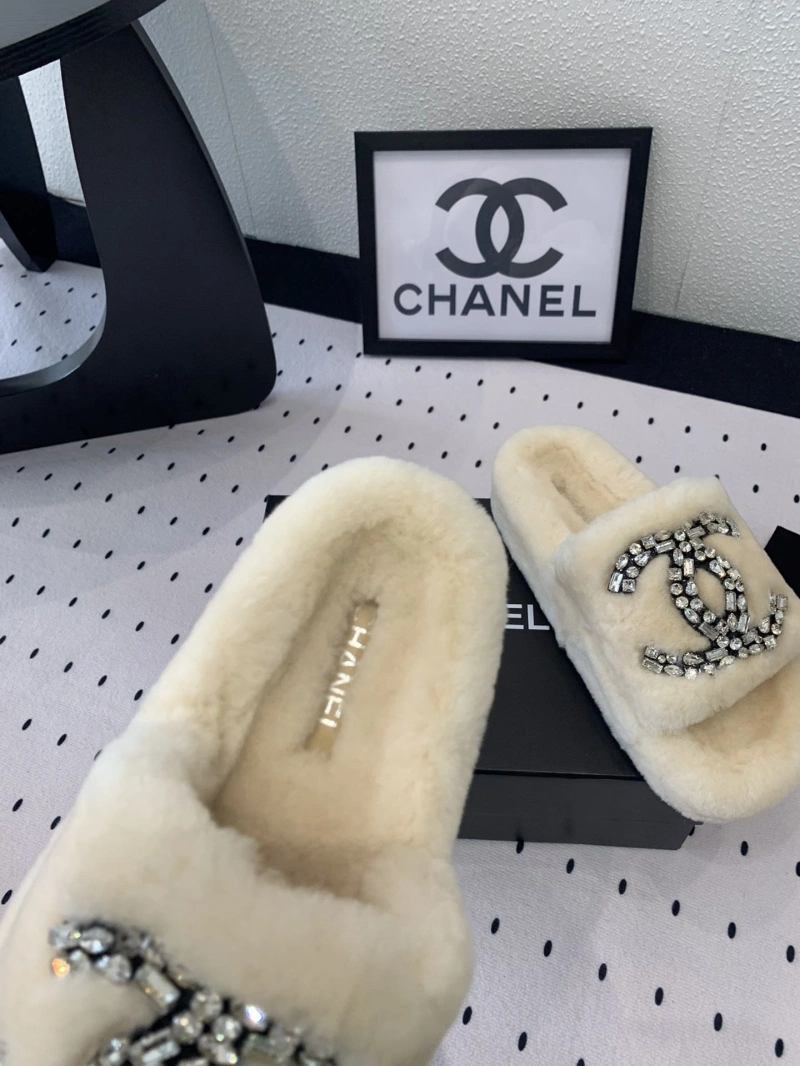 Compact Chxnxl Slippers 126102