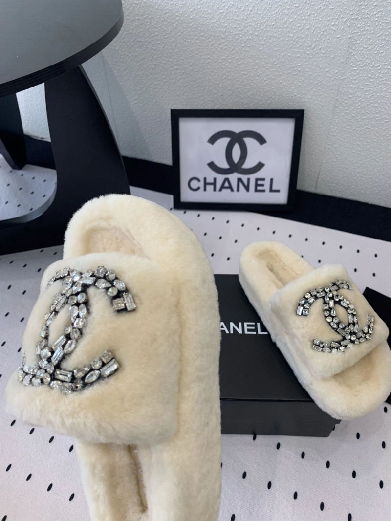 Compact Chxnxl Slippers 126102