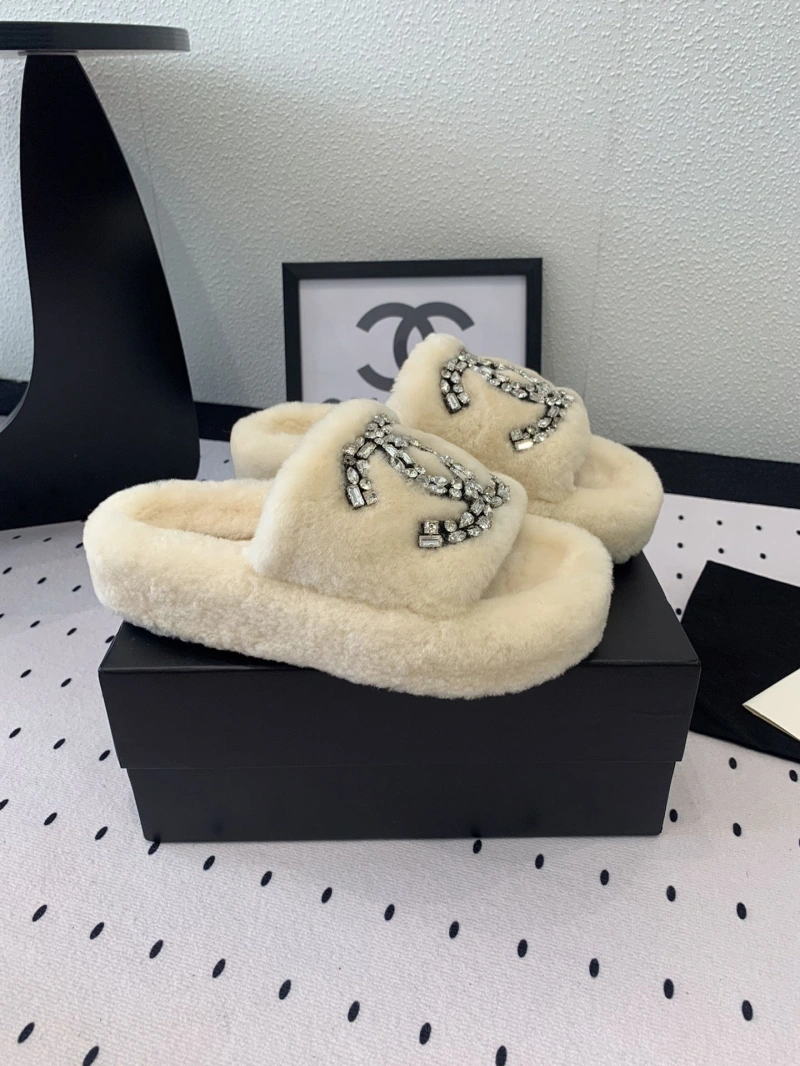 Compact Chxnxl Slippers 126102