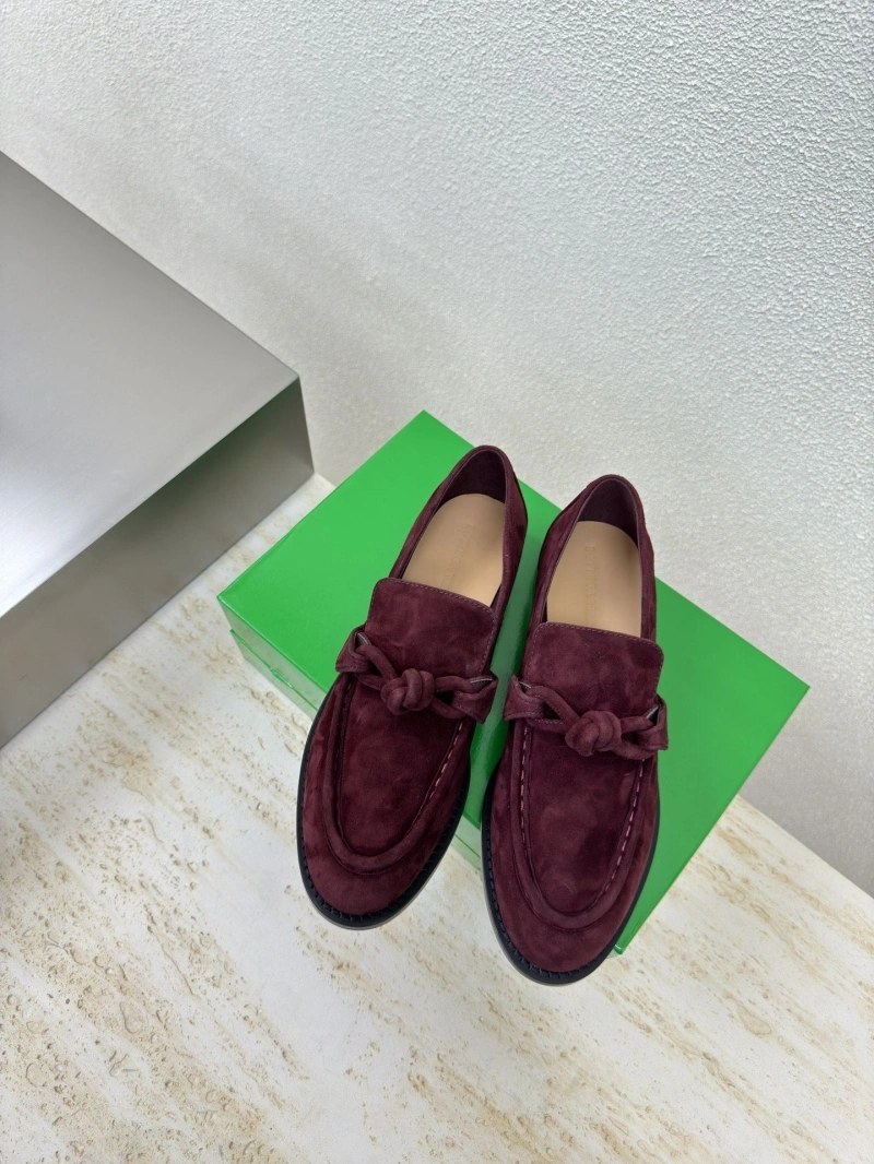 Cozy Bxttxga Vxnxta Leather Shoes 113095