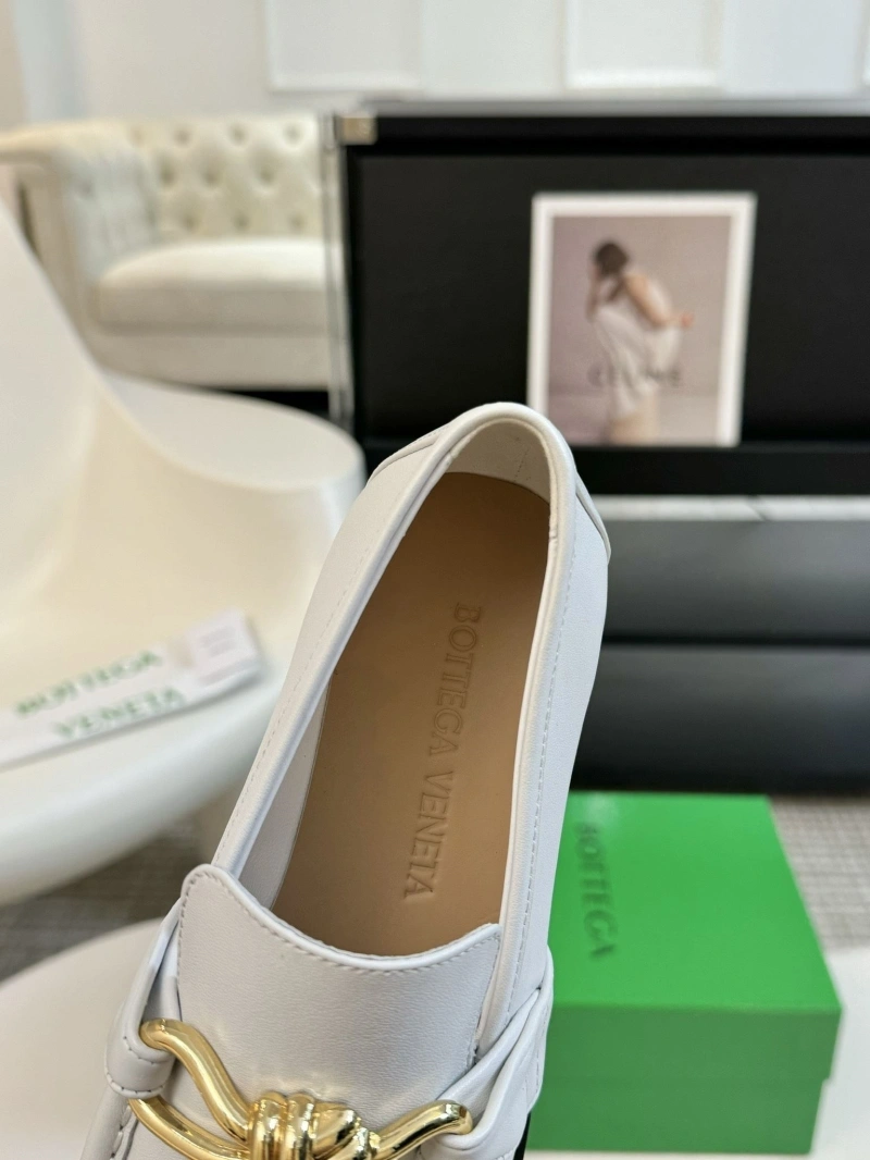 Bxttxga Vxnxta Leather Shoes Sleek 113082