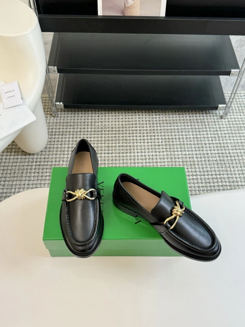 UrbanStyle Bxttxga Vxnxta Leather Shoes 113080