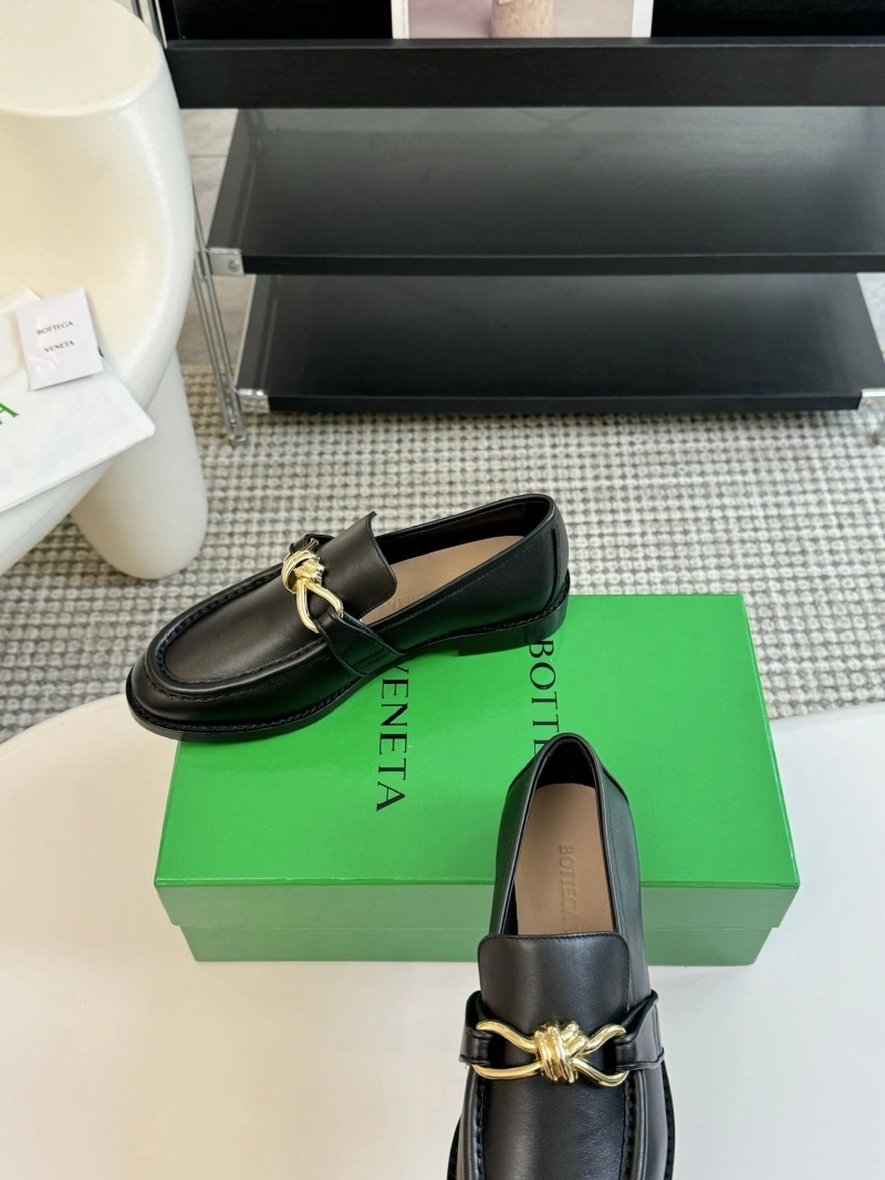 UrbanStyle Bxttxga Vxnxta Leather Shoes 113080
