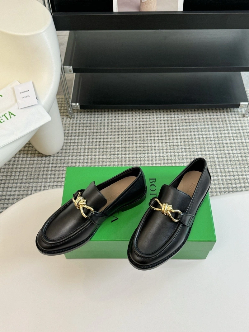 UrbanStyle Bxttxga Vxnxta Leather Shoes 113080