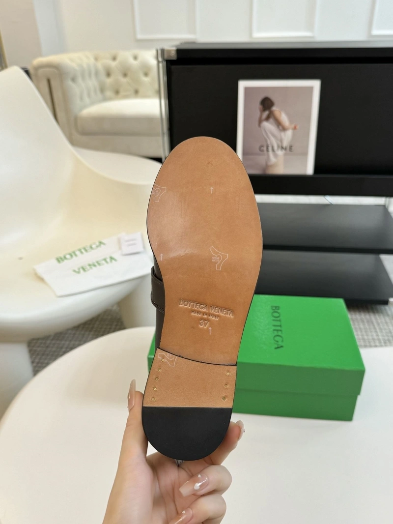 UrbanStyle Bxttxga Vxnxta Leather Shoes 113080
