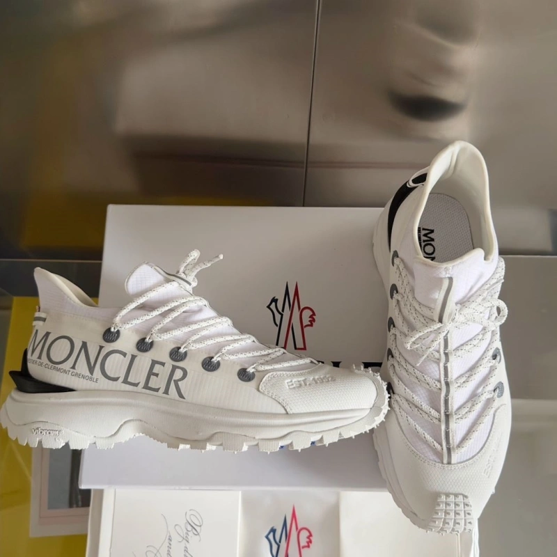 Functional Mxnclxr Sneakers 197613