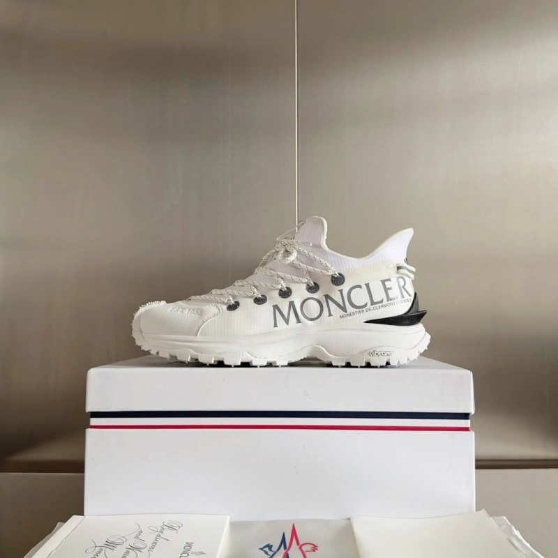 Functional Mxnclxr Sneakers 197613
