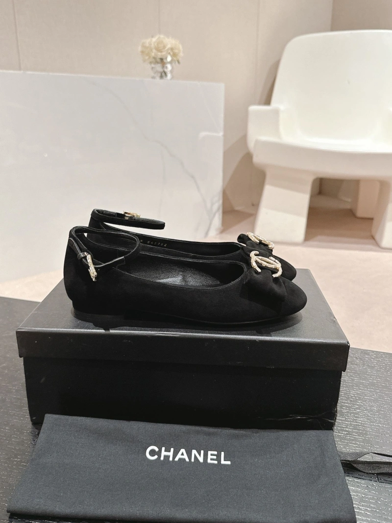 Refined Chxnxl Flat Shoes 126329