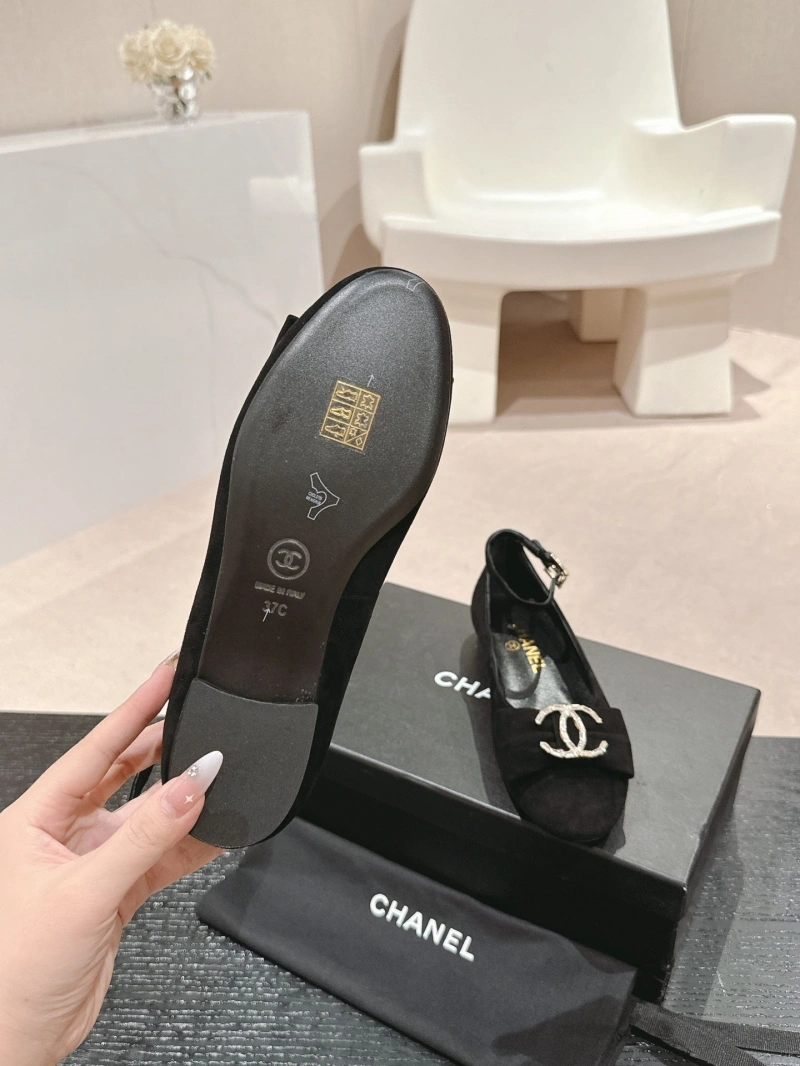 Refined Chxnxl Flat Shoes 126329