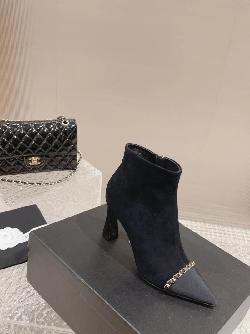 Refined Chxnxl Boots 126486