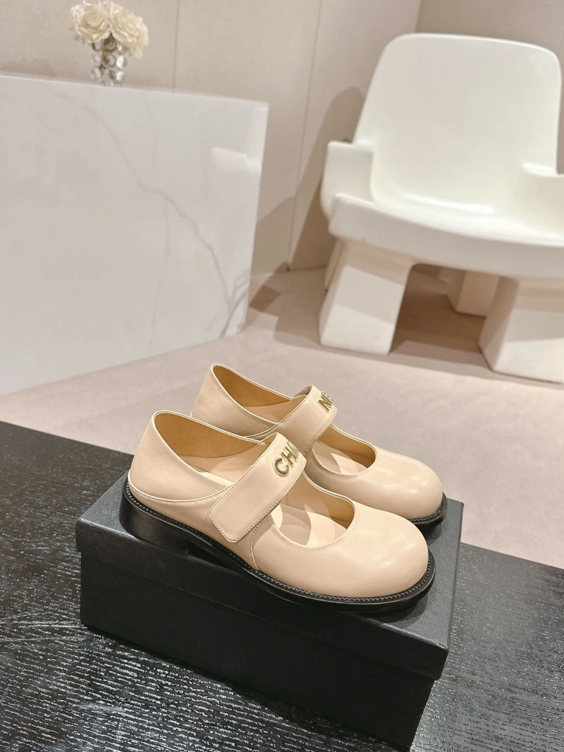 Sleek Chxnxl Leather Shoes 126271