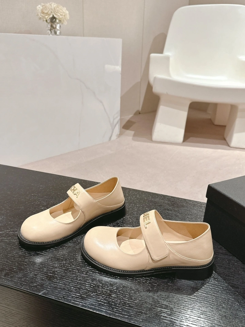 Sleek Chxnxl Leather Shoes 126271