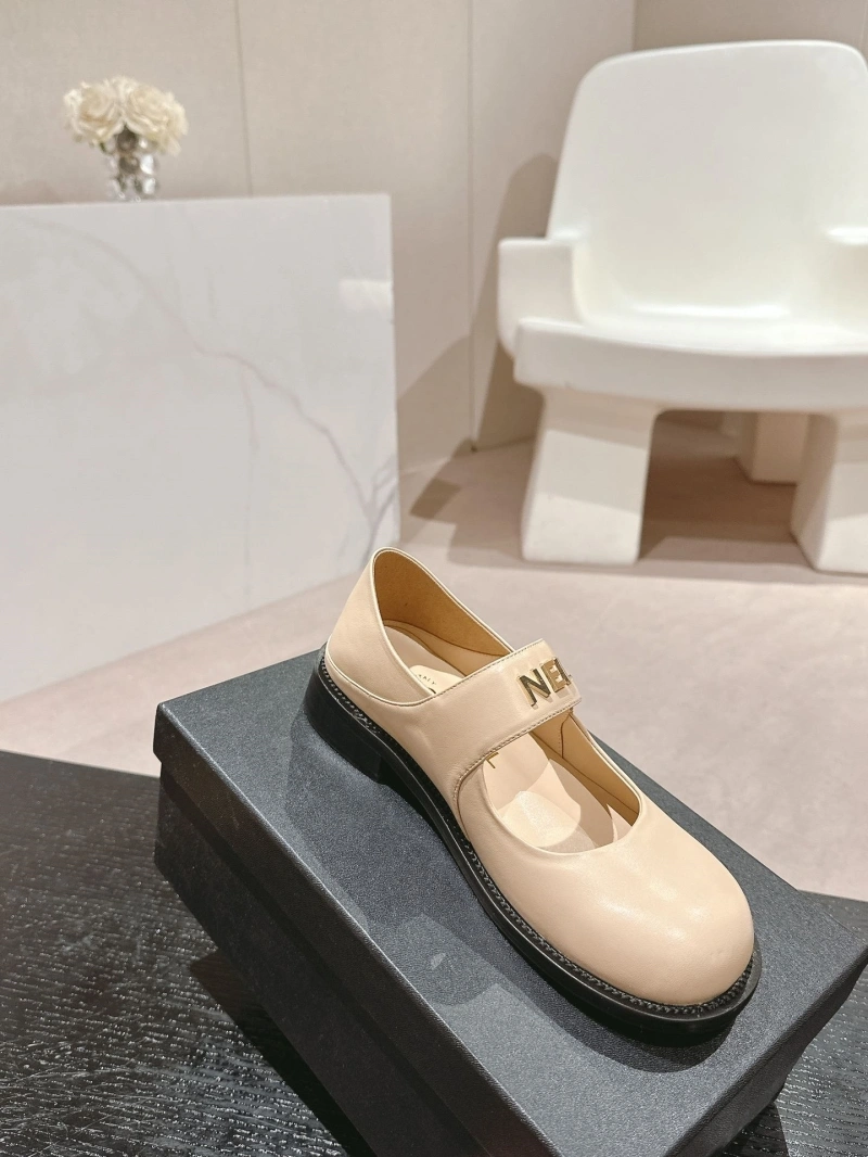 Sleek Chxnxl Leather Shoes 126271